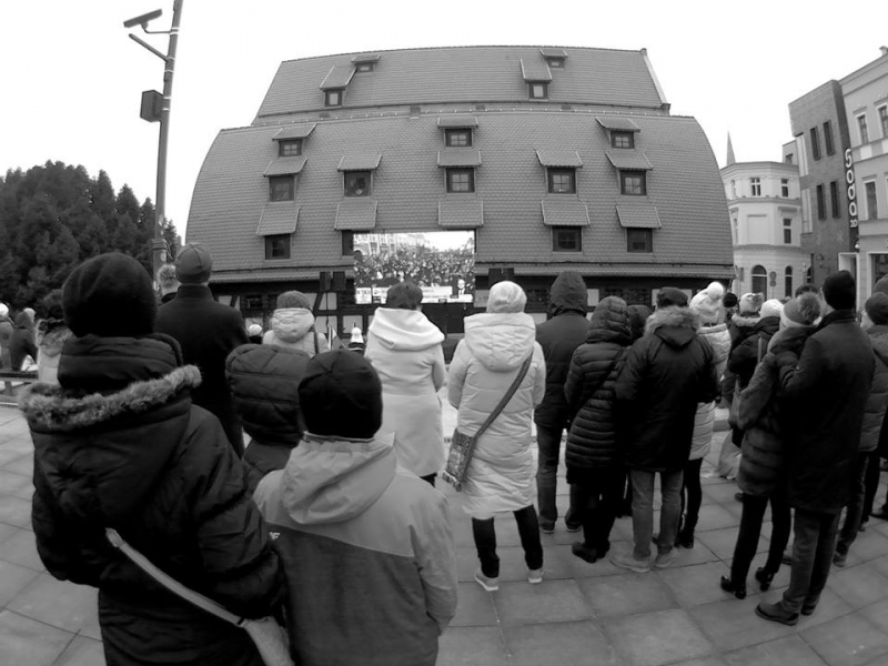 Polacy pożegnali prezydenta Adamowicza. Z Gdańska wyszło przesłanie