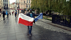 Świętowali w epidemii wstąpienie Polski do Unii Europejskiej. Interweniowała policja