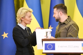 Polacy najchętniej widzieli by szybko Ukrainę w Unii Europejskiej