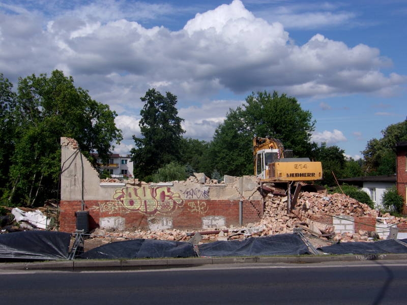Kolejne budynki znikają z krajobrazu ulicy Grunwaldzkiej