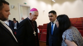 Ambasador Iraku i arcybiskup z Kazachstanu