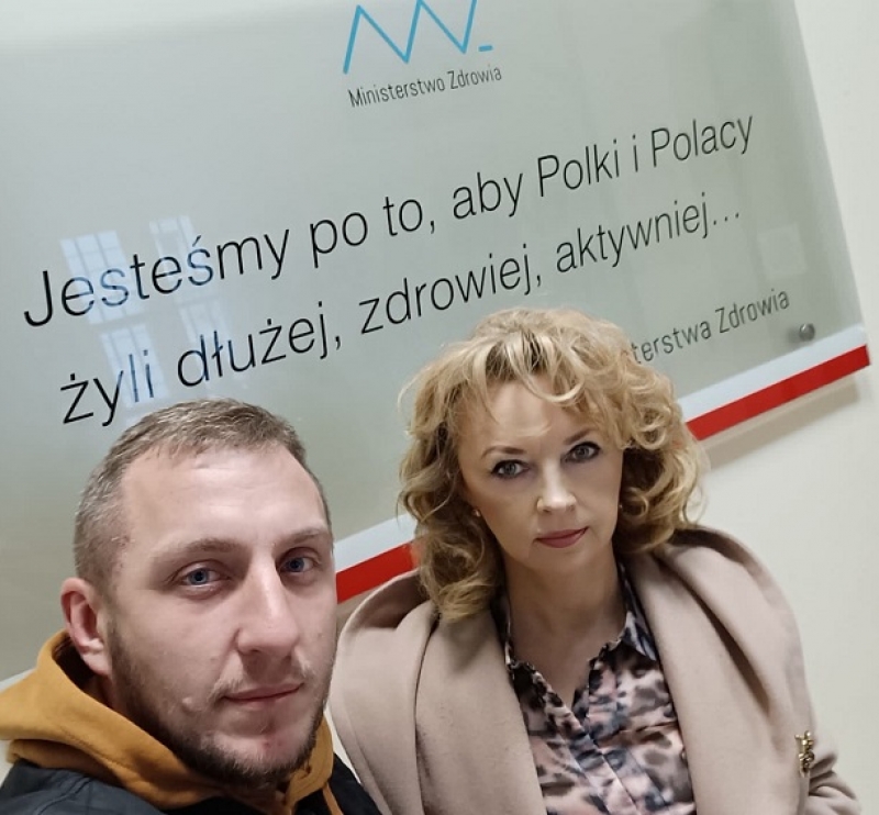Ojciec chorej na SMA Zosi z Wałdowa złożył petycję, która może dać nadzieję wielu chorym. Szkoda tylko, że ministerstwo nie chce rozmawiać
