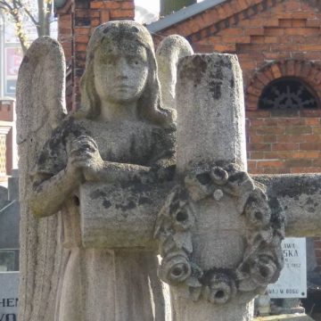 W dniu, gdy popadamy w zadumę nad zmarłymi