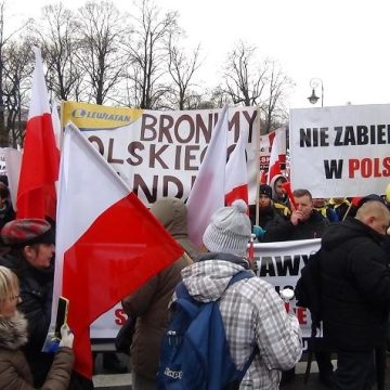 Tysiące handlowców protestowało przed Sejmem