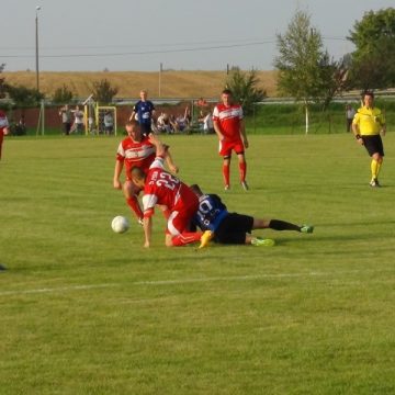W B-klasie Zawisza trafił na silne zespoły [podsumowanie rundy]