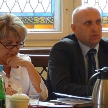 Oficjalnie: Stolarska wygrywa – frekwencja w okolicach 15%