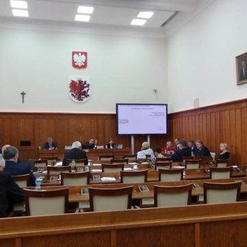 Większość radnych sejmiku niezainteresowana sytuacją lotniska