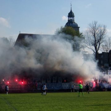 b8f81a0c19dd5347a435a52b9e196479 Zawisza przywozi z Kamienia Krajeńskiego cenne trzy punkty