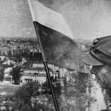 Polskie flagi zawisły nad Berlinem