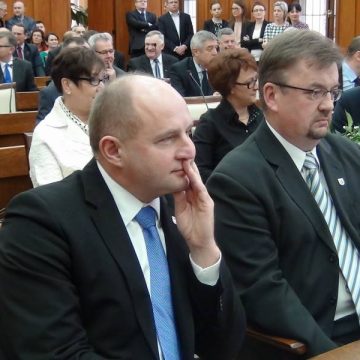 47dfc222dd5e0fecbcee61bc772c3cec Miejmy nadzieje, że marszałek się opamiętał (opinia)