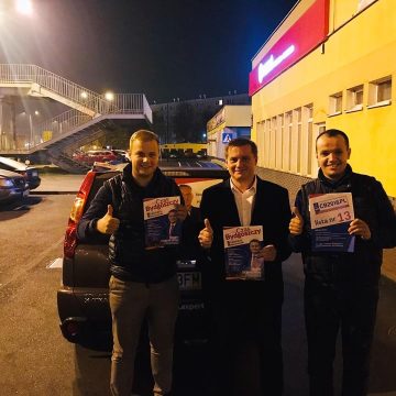 86eca43b0d1c8618b17915381d785a22 Sypniewski prowadzi kampanie nawet w nocy