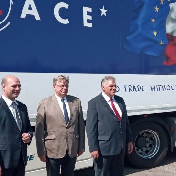 Polskie ciężarówki wyrażą dumę z obecności w Unii Europejskiej