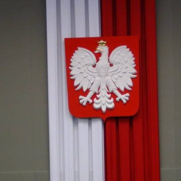 Sejm w środku nocy przegłosował możliwość głosowania korespondencyjnego przez osoby w kwarantannie