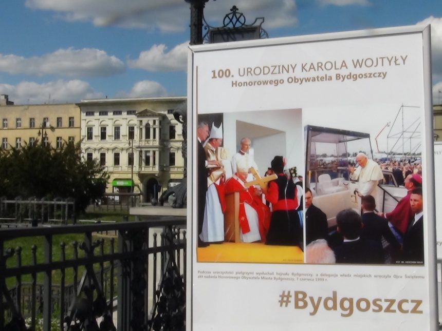 ,,Dziś bardziej niż kiedykolwiek Kościół jest świadom, że jego orędzie społeczne zyska większą wiarygodność dzięki świadectwu działania”