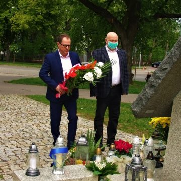 Symbolicznie uczcili urodziny papieża Polaka