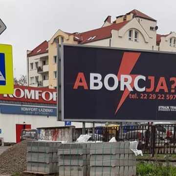 Również Biuro Rzecznika Praw Obywatelskich zauważa, że pomoc w dokonaniu aborcji z ominięciem ustawy to przestępstwo