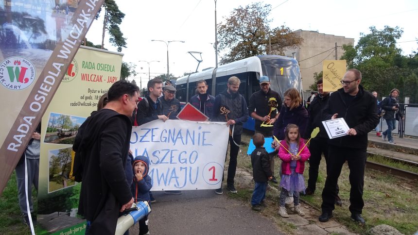 Postulują, aby jeździł przynajmniej jeden tramwaj na godzinę