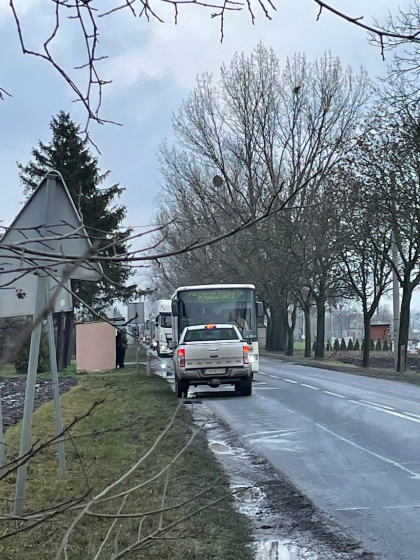 Pasażerowie podejrzewali, że kierowca może być pijany. Dokonali obywatelskiego zatrzymania