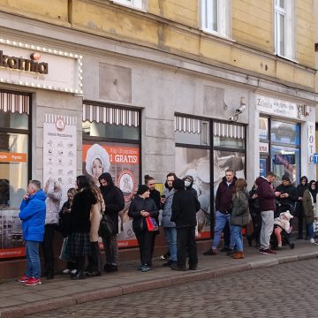 Kolejki po pączki – tak wygląda tłusty czwartek w Bydgoszczy
