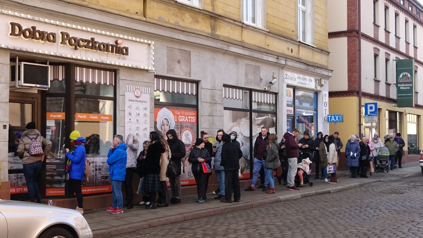 Kolejki po pączki – tak wygląda tłusty czwartek w Bydgoszczy