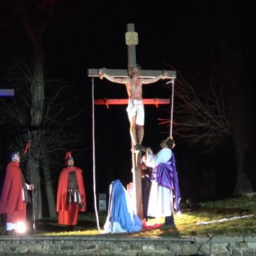 Wielki Tydzień rozpoczęliśmy od Misteriów Męki Pańskiej