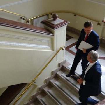 Niespodziewana debata pomiędzy prezydentem Bruskim i ministrem Schreiberem