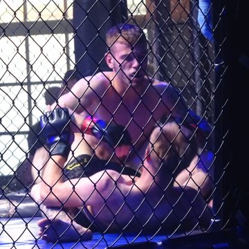 a9d34e63ceb2012d1e79a8a51f69019e Fabryka Lloyda stała się areną walki