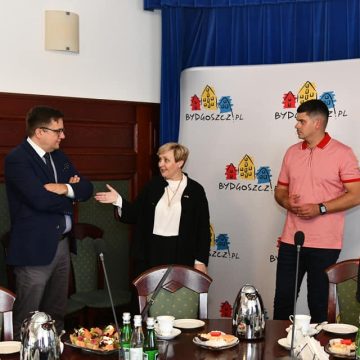 e9556dd825adfdc6c16e8379ea643e7d W Bydgoszczy gościł wicemer Krzemieńczuka. Lokalne media wypominają mu podróże