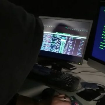 Pisanie anonimowych i obraźliwych komentarzy to perfidne tchórzostwo