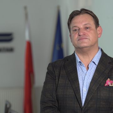 Płaca minimalna od stycznia ma wynieść 4242 zł, kolejna podwyżka w lipcu. Wiele branż się jej jednak obawia