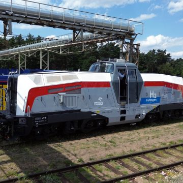Lokomotywa wodorowa PESA w ruchu