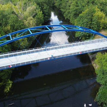 a6772c31a6fb6f4478a7acbe62f46890 Malowniczy most nad Bluszczową Rzeką