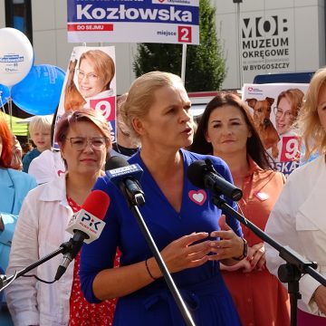 Kobiety z Barbarą Nowacką mobilizują na wybory, a poseł Lewicy pyta o pokrycie czeku dla bydgoskiego szpitala