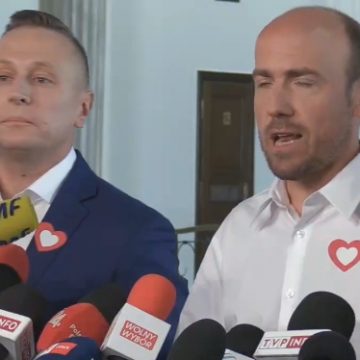 Prokuratura chce postawić zarzuty senatorowi Brejzie. Moment na to jednak niezbyt fortunny