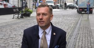 2ed6ad8f39ea15b42888e56ae9886fe3