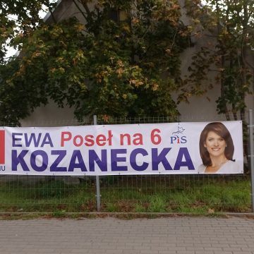 Wyborcza wolna amerykanka – posłanka wiesza banery bez pytania, a właściciele płotów mają problem