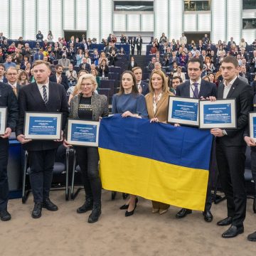 Czterech na pięciu Polaków popiera wspieranie militarne Ukrainy