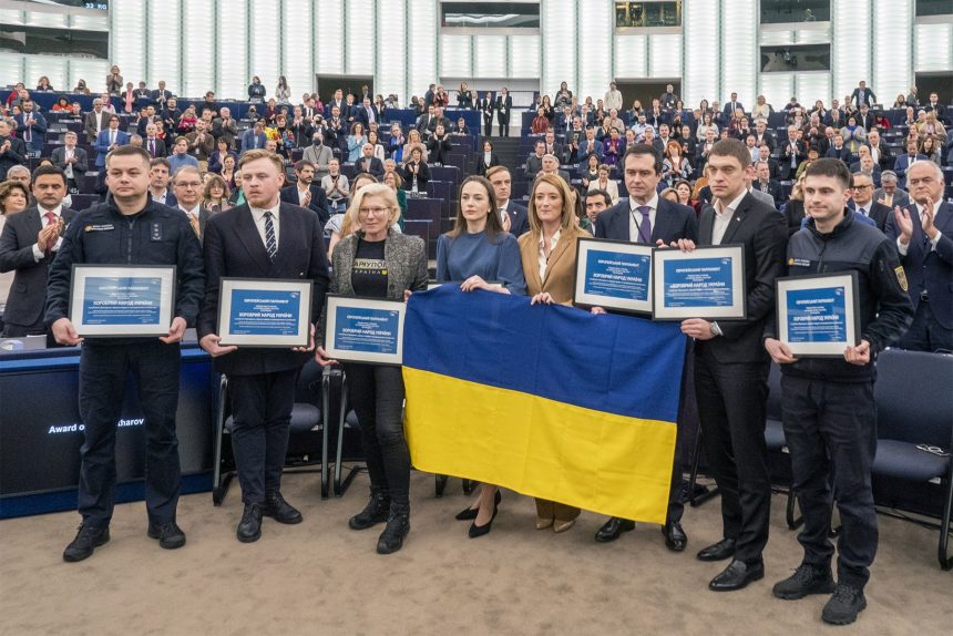 Czterech na pięciu Polaków popiera wspieranie militarne Ukrainy