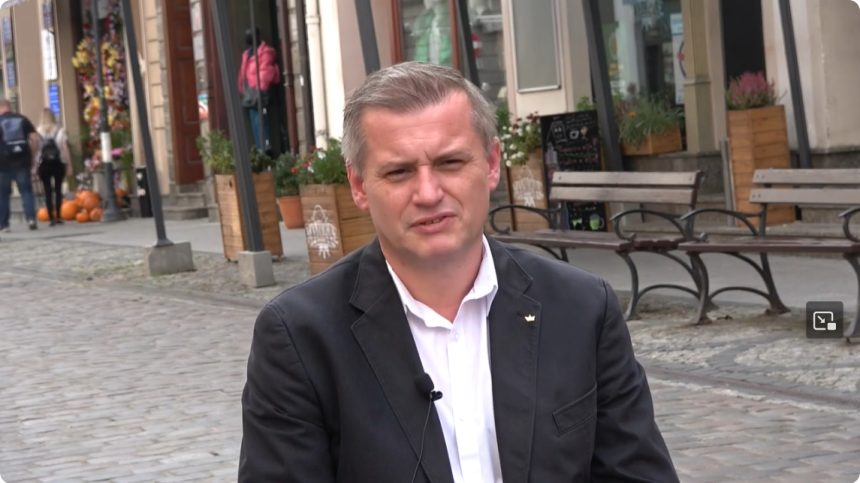 Marcin Sypniewski nie wyobraża sobie współpracy z innymi partiami w sprawach ideologicznych, ale bydgoskich już tak