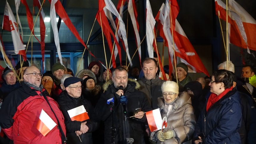 Będziemy jak będzie trzeba iść pod prąd, ale nie będzie zgody na chamstwo (komentarz)