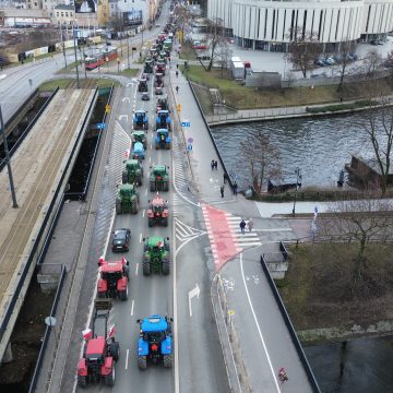 Na środę rolnicy planują kolejne protesty, ale włodarze samorządów się nie zgadzają