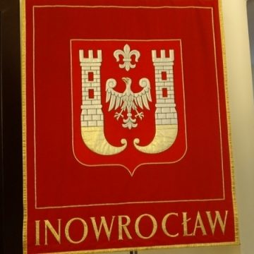 Koman najprawdopodobniej pogrążyły dwie pensje (komentarz powyborczy)