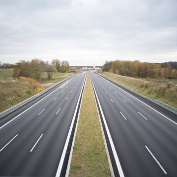 Darmowe autostrady w Europie – w których krajach nie trzeba płacić za przejazd?