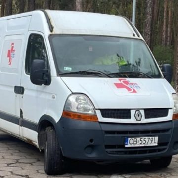 Bydgoski szpital przekazał na Ukrainę samochód. Będzie pomagał ewakuować rannych z frontu