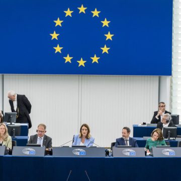 Drugi dzień obrad Parlamentu Europejskiego. Złotowski  w prezydium,  Konfederacja przeciwko wspieraniu Ukrainy