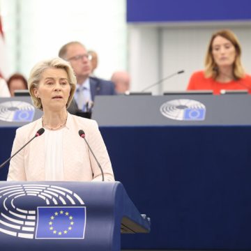 Ursula von den Leyen dalej będzie kierować Komisją Europejską