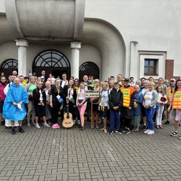 Ruszyli kolejni pielgrzymi na Jasną Górę