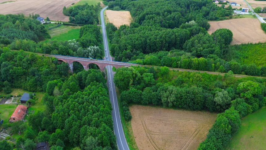 Wiadukt kolejowy w Buszkowie to perełka pruskiej architektury