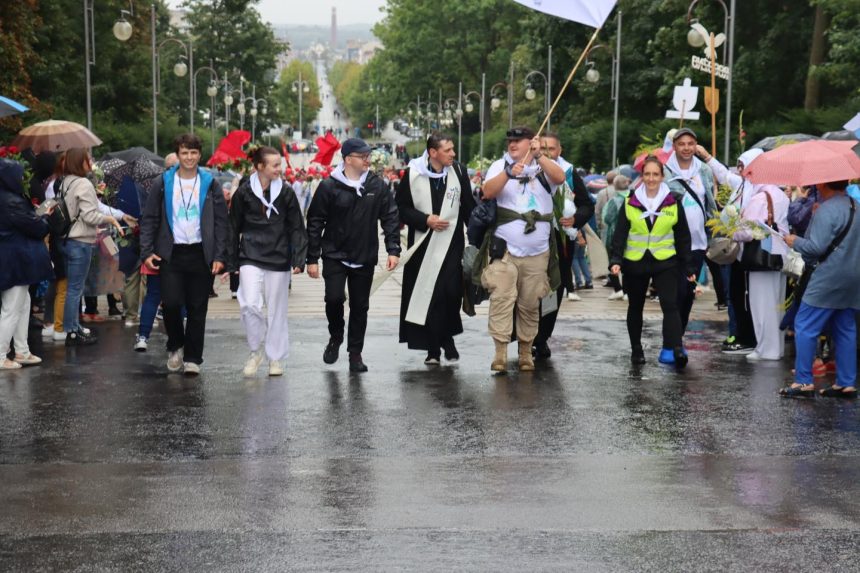 „Tak, potrzebujemy Przewodniczki!”