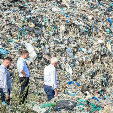 Pakość to dzisiaj wielkie wysypisko śmieci. Zapłacą za to mieszkańcy